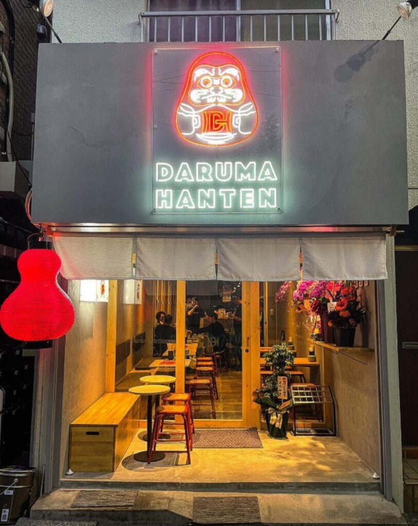 関東装社の日本人の職人を使った工事の施工例です。新築一棟ホテル、マンションから写真のように居酒屋や飲食店の設計デザイン施工も可能です。这是由关东总社的日本工匠建造的一个例子。我们还可以设计和建造新建的酒店和公寓，以及酒吧和餐厅，如图所示。