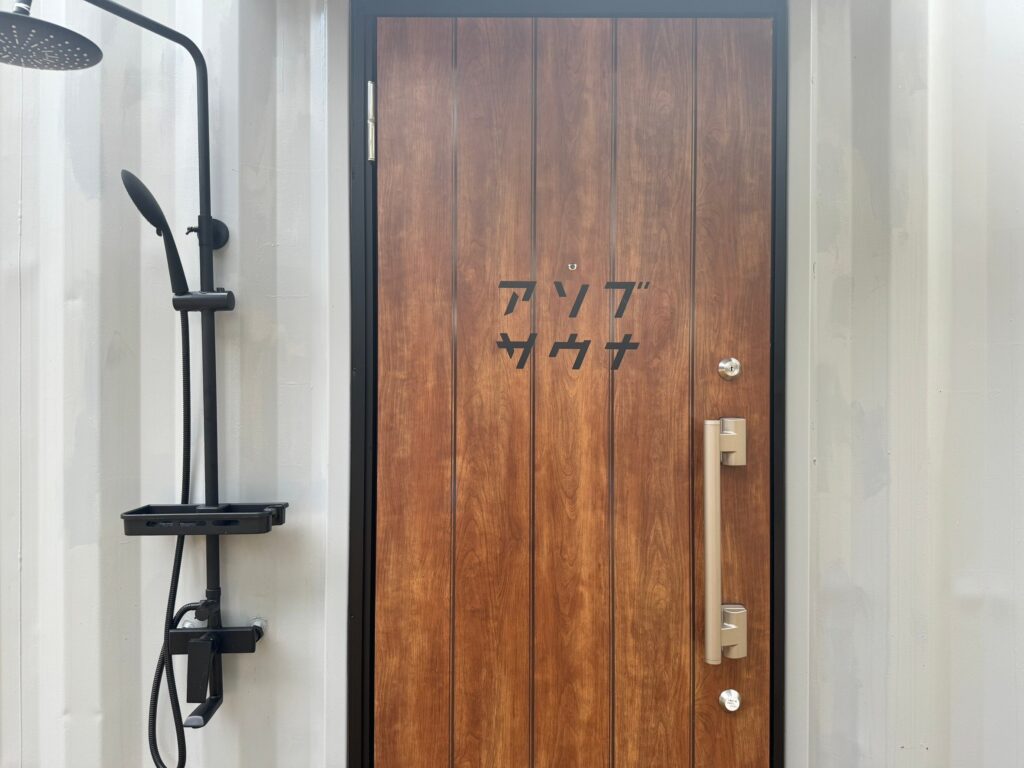 这是由关东总社的日本工匠建造的一个例子。我们还可以为新建的酒店和公寓设计和施工外部土木工程和室内工程，如图所示。