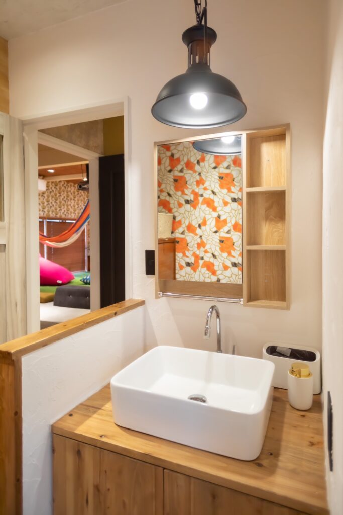 関東装社の日本の職人を使った工事の施工例です。新築一棟ホテル、マンションから写真のように個人宅様のデザインや改修工事の施工も可能です
这是由关东总社的日本工匠建造的一个例子。我们可以设计和翻新新建的酒店、公寓和私人住宅，如图所示。