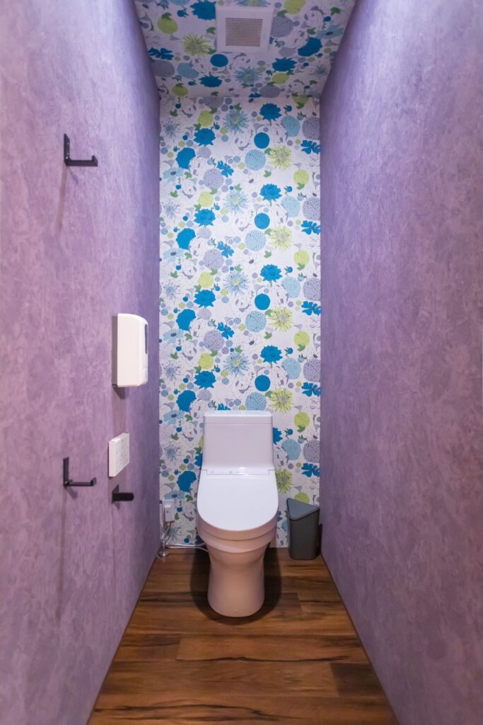 这是由关东总社的日本工匠建造的一个例子。我们还可以进行土木工程、设计和施工，从新建的酒店和公寓到照相馆，如图所示。凭借这种质量，我们的价格比其他公司低。