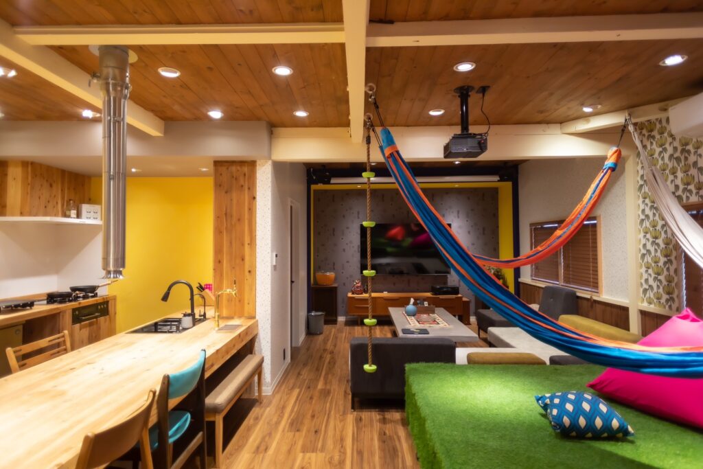 関東装社の日本の職人を使った工事の施工例です。新築一棟ホテル、マンションから写真のように個人宅様のデザインや改修工事の施工も可能です
这是由关东总社的日本工匠建造的一个例子。我们可以设计和翻新新建的酒店、公寓和私人住宅，如图所示。