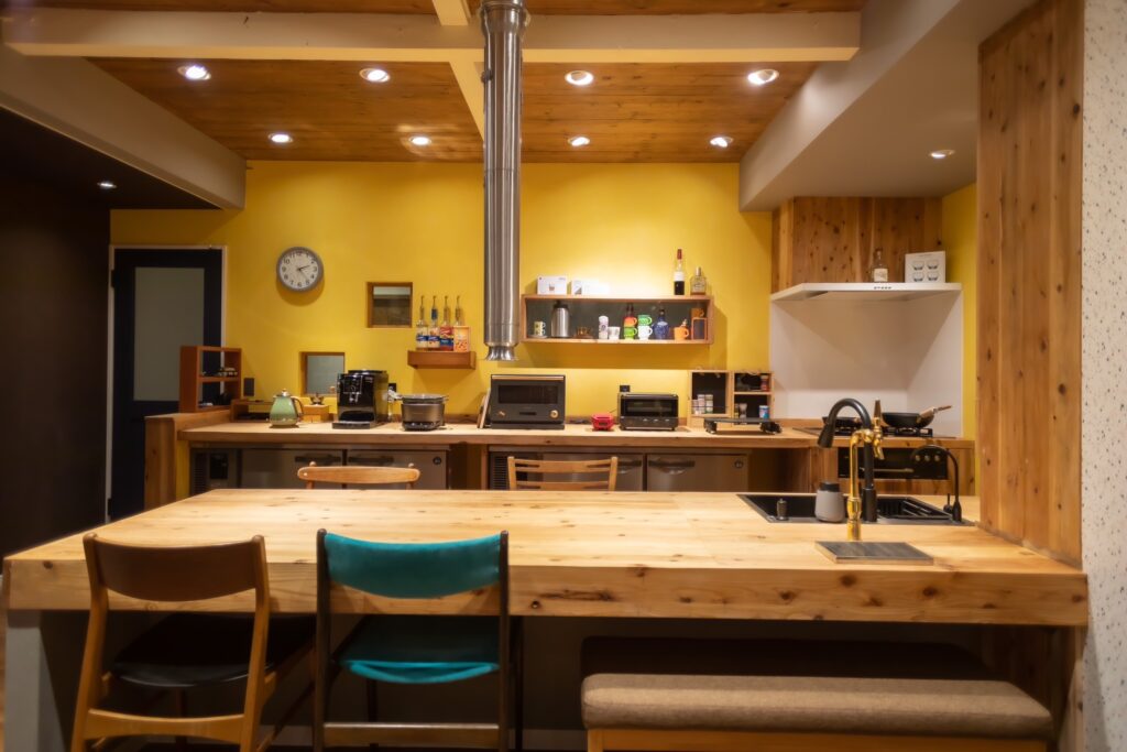 関東装社の日本の職人を使った工事の施工例です。新築一棟ホテル、マンションから写真のように個人宅様のデザインや改修工事の施工も可能です
这是由关东总社的日本工匠建造的一个例子。我们可以设计和翻新新建的酒店、公寓和私人住宅，如图所示。