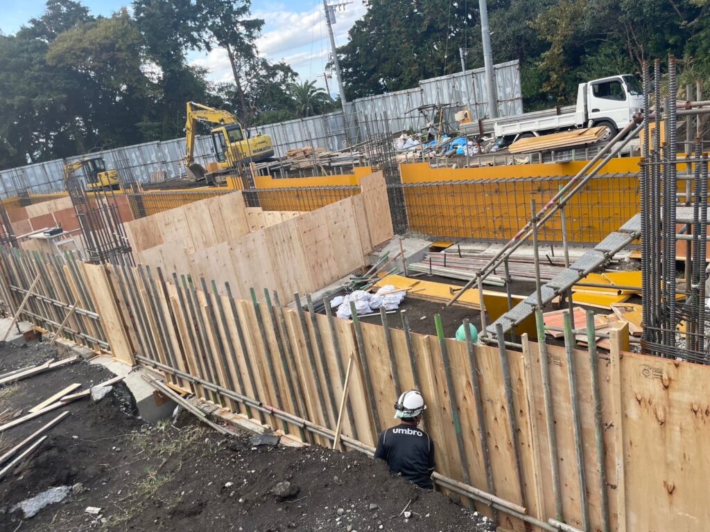 这是由关东总社的日本工匠建造的一个例子。从新建的酒店和公寓到如图所示的土木工程，我们还可以设计和建造新的房产。