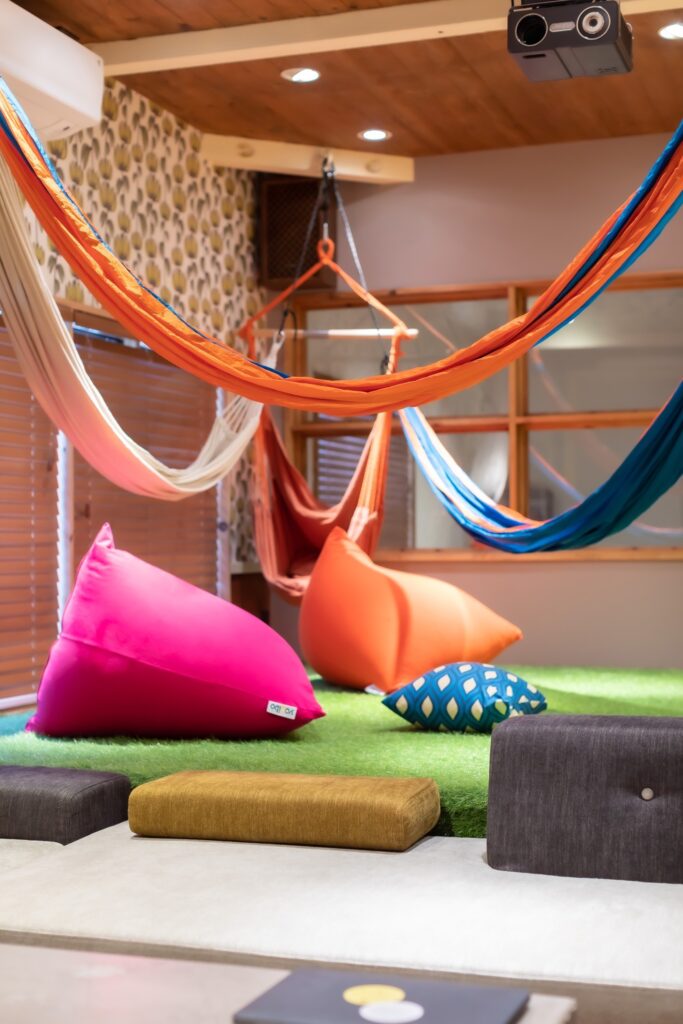 関東装社の日本の職人を使った工事の施工例です。新築一棟ホテル、マンションから写真のように個人宅様のデザインや改修工事の施工も可能です
这是由关东总社的日本工匠建造的一个例子。我们可以设计和翻新新建的酒店、公寓和私人住宅，如图所示。