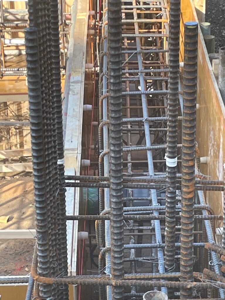 这是由关东总社的日本工匠建造的一个例子。从新建的酒店和公寓到如图所示的土木工程，我们还可以设计和建造新的房产。