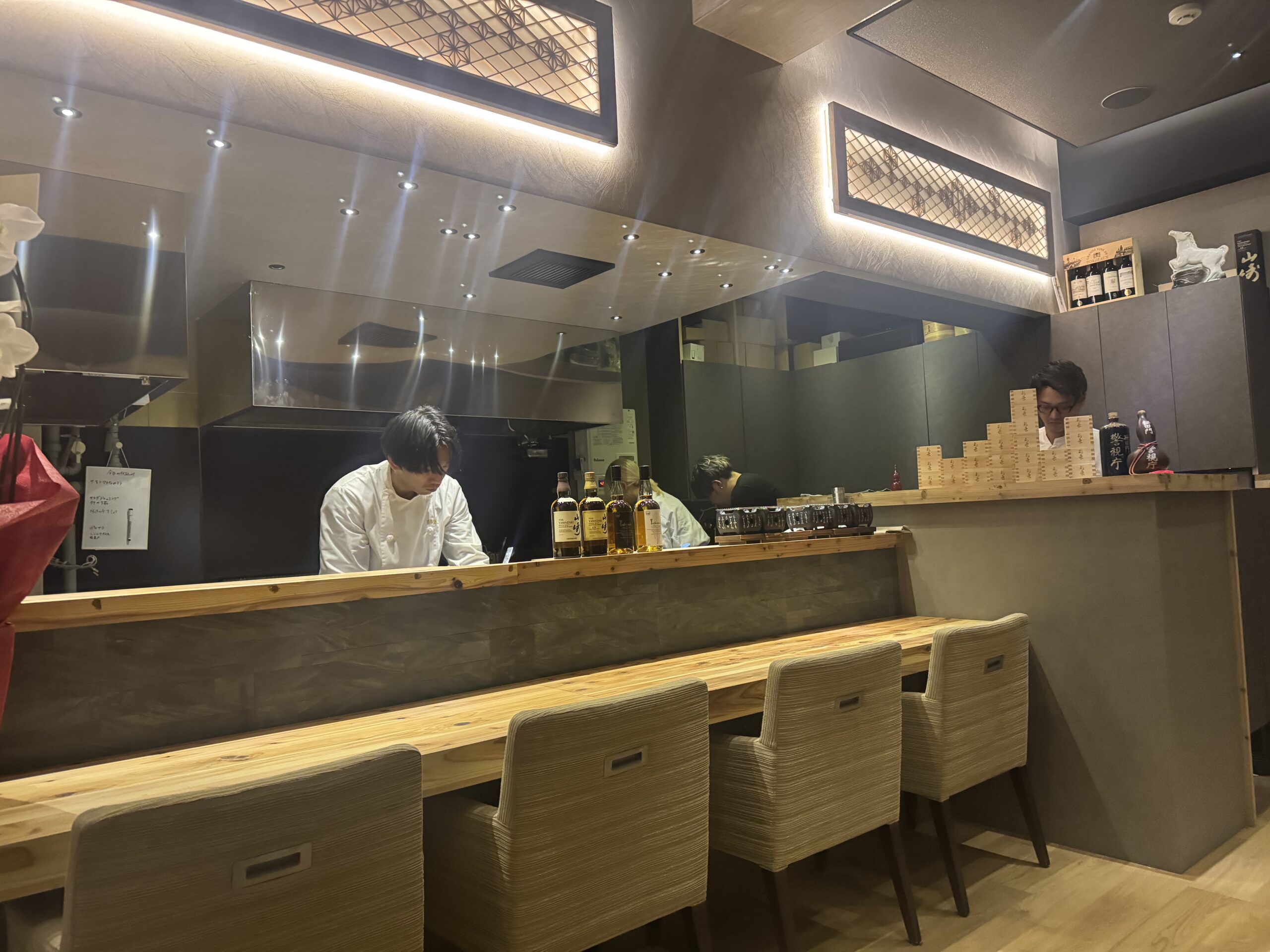 彩葉 店舗内装 入口空間